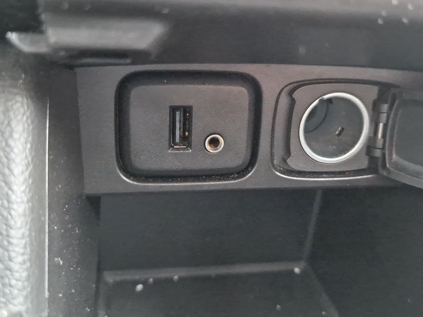 OPEL Mokka X 1.6 Selection Radio Klimaanlage – Bild 19