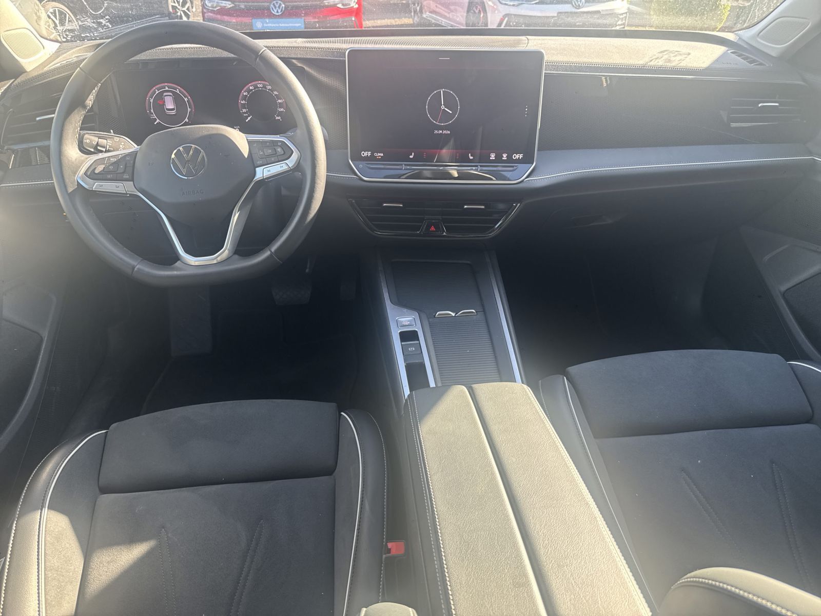 Volkswagen Passat Variant Business 1.5 l eTSI DSG AHK Kamer foto 4