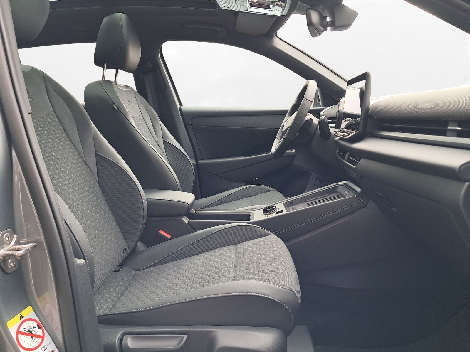 Volkswagen T-Roc - Bild 7