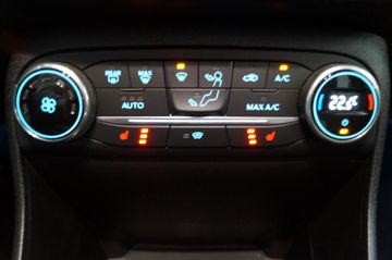 Ford Fiesta EcoBoost Titanium AUT-NAVI-SHZG-TEMPOMAT-