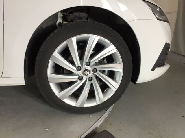 Fahrzeugabbildung Skoda Octavia 2.0 TDI Style Combi Navi/AHK/ACC/HUD/Mem