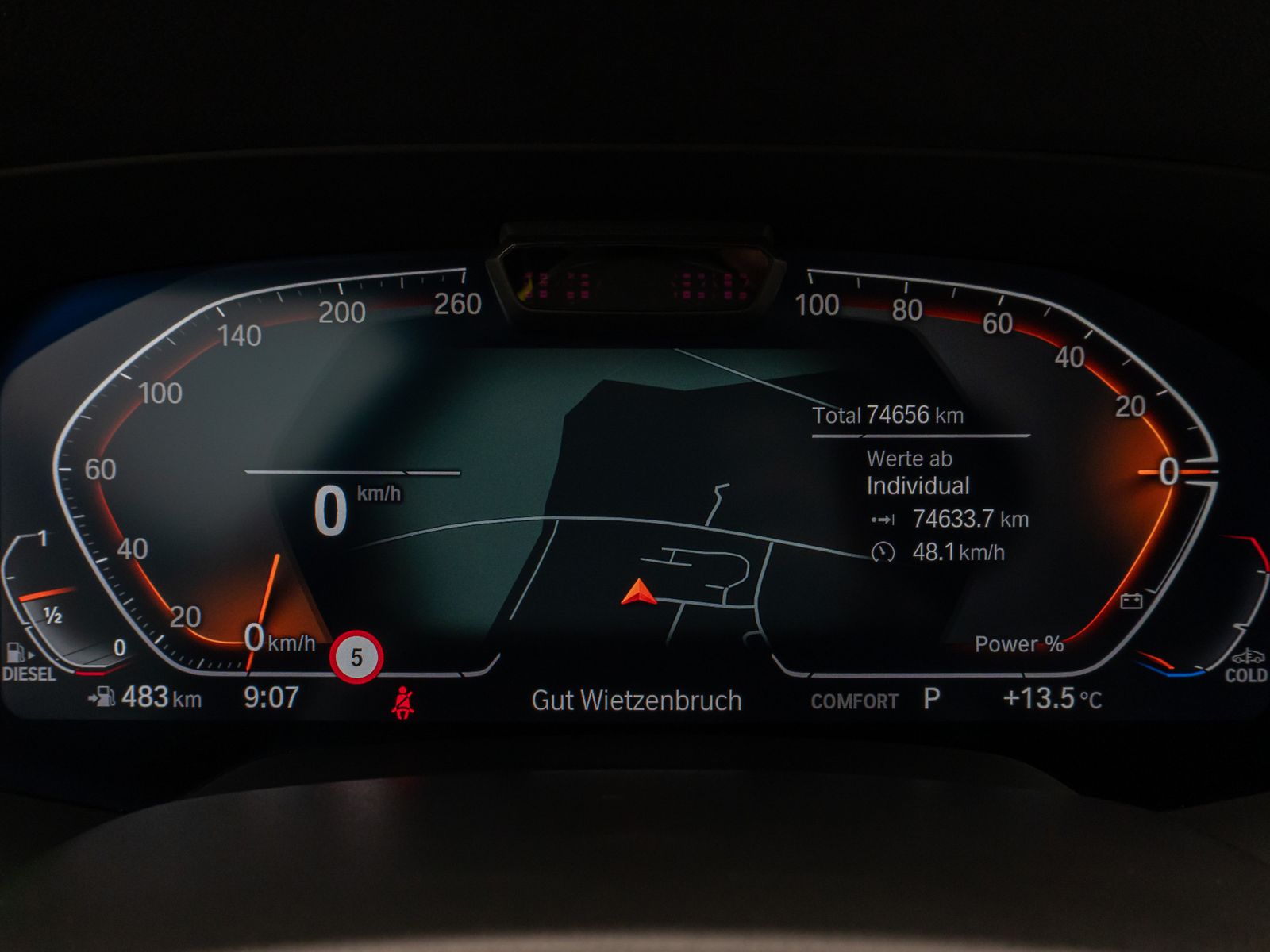 Fahrzeugabbildung BMW X5 xD40d M Sport 360° Laser HUD DAB Individual