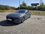 Mazda 3 SKYACTIV-G M-Hybrid Selection - silberne Mazda 3