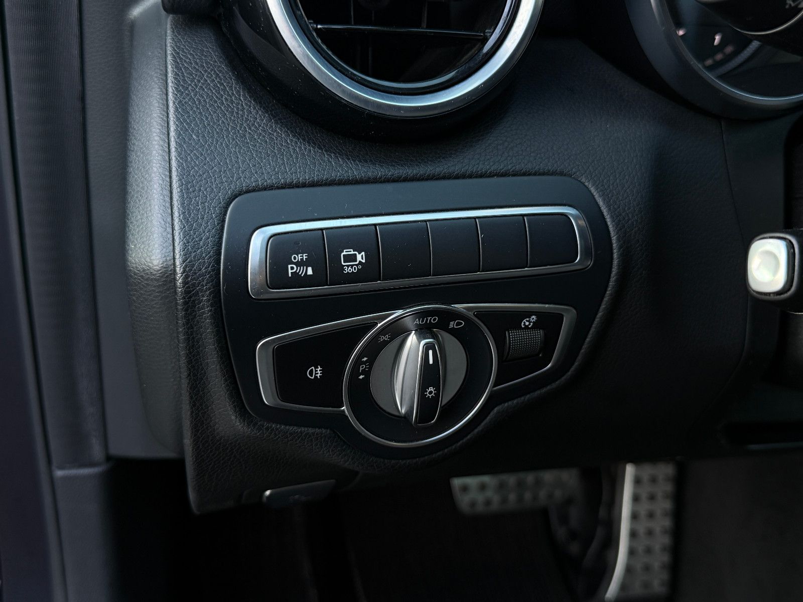 Fahrzeugabbildung Mercedes-Benz C 200 d Limo 9G-Tronic Avg GRA Pano 360°Kamera