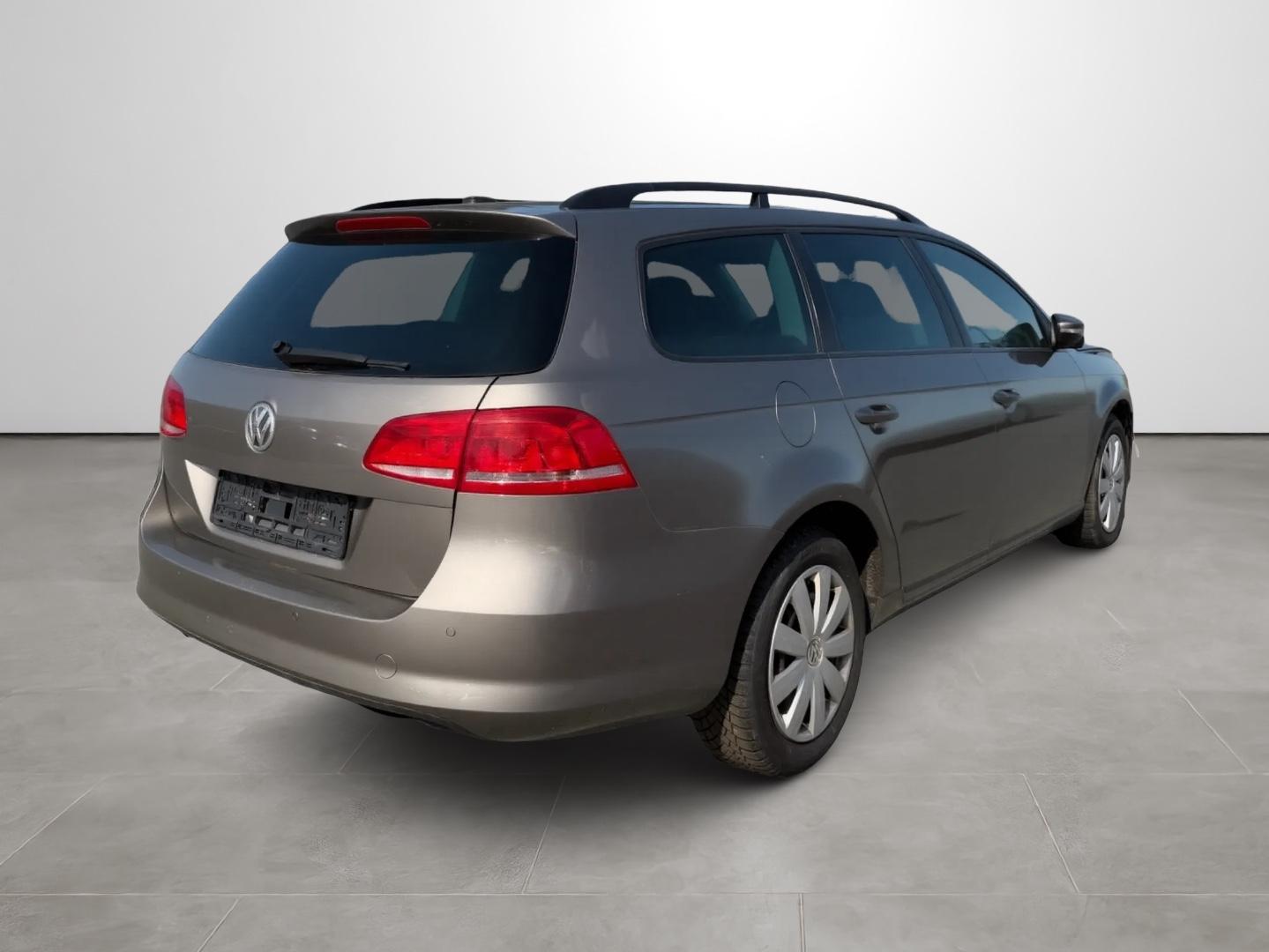 Volkswagen Passat 2011 — engine 1.968 cm³, 140 HP (103kW)