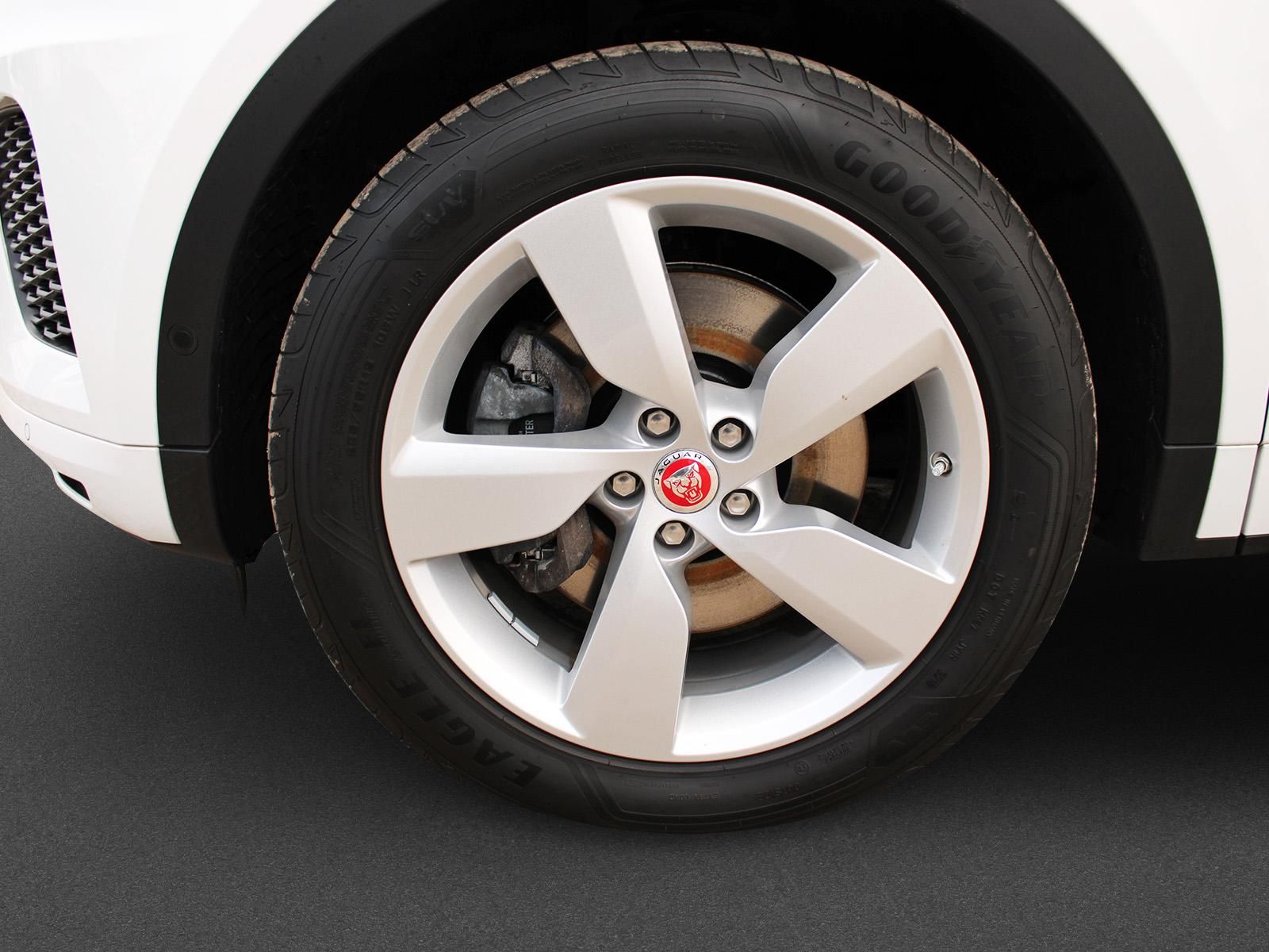 Fahrzeugabbildung Jaguar E-Pace P200 R-Dynamic SE AWD