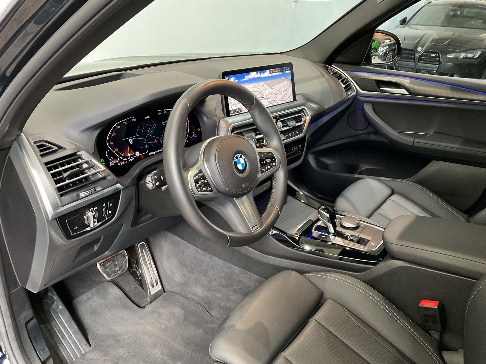 Fahrzeugabbildung BMW X3 xDrive20d Laserlicht, Panoramadach, Head-Up D