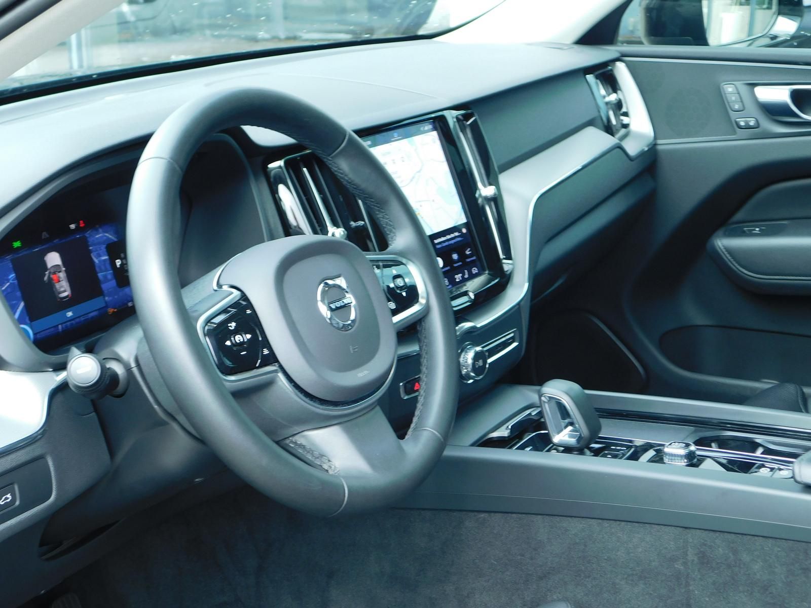 Fahrzeugabbildung Volvo XC60 B4 D Plus Dark