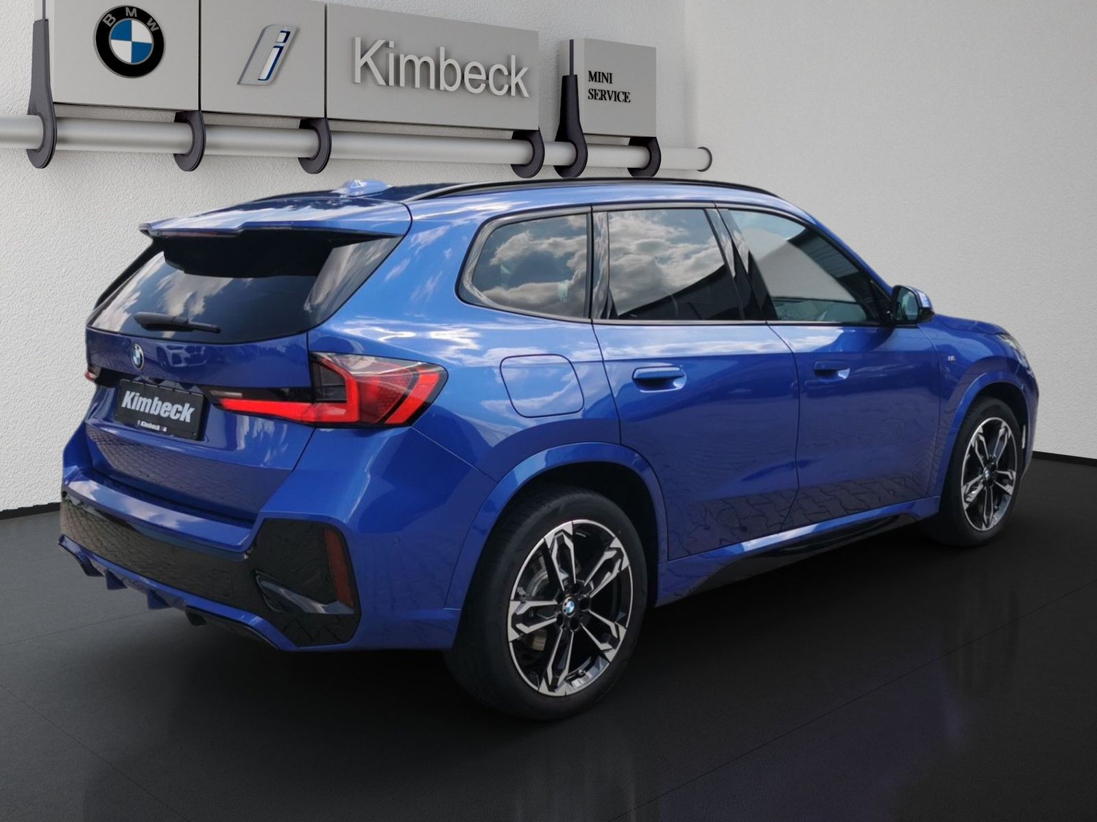 BMW X1 xDrive23i M SPORT LED AHK Pano DrivingAss 360 foto 2