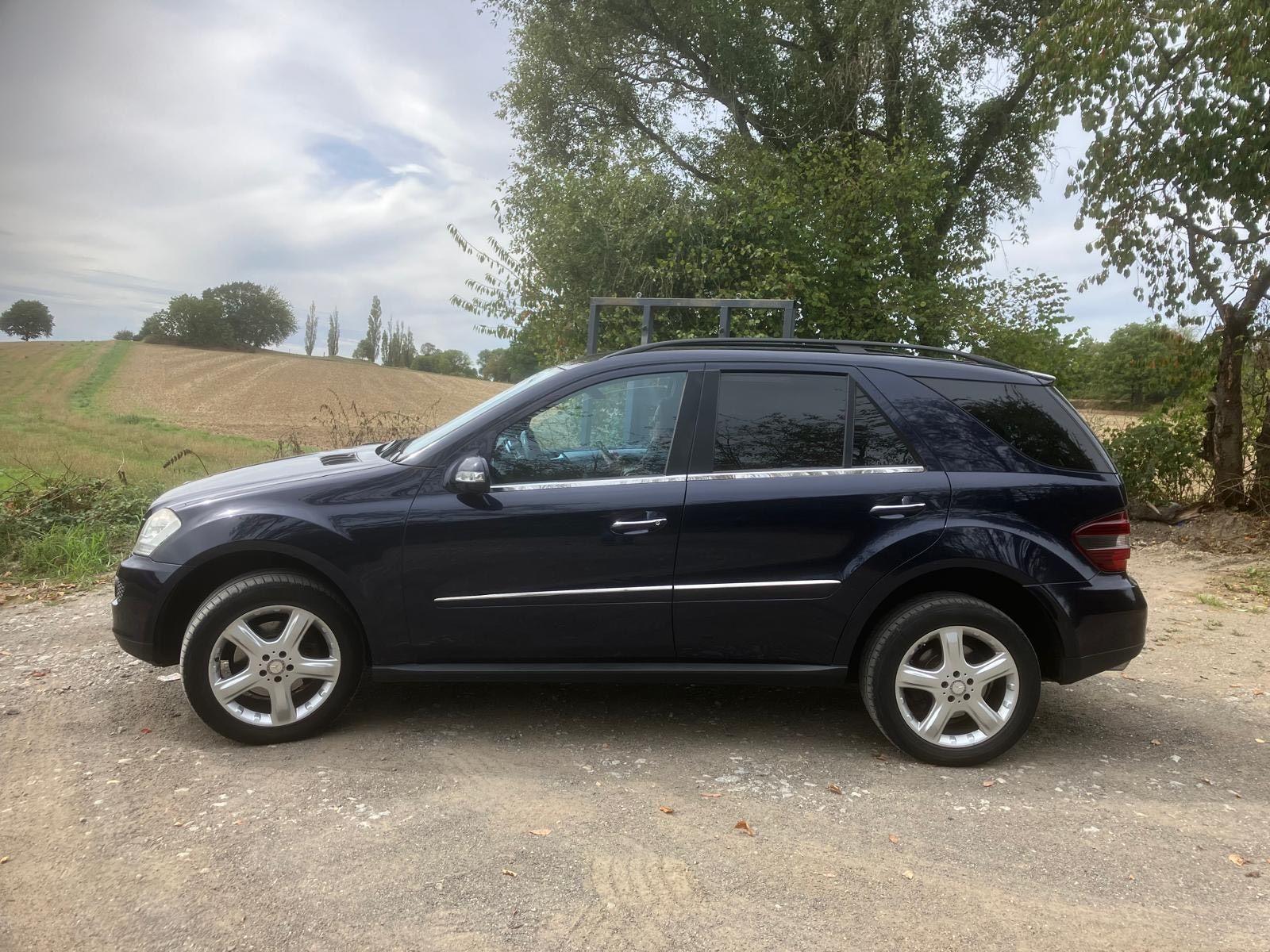 Mercedes-Benz ML280 2008 — interior