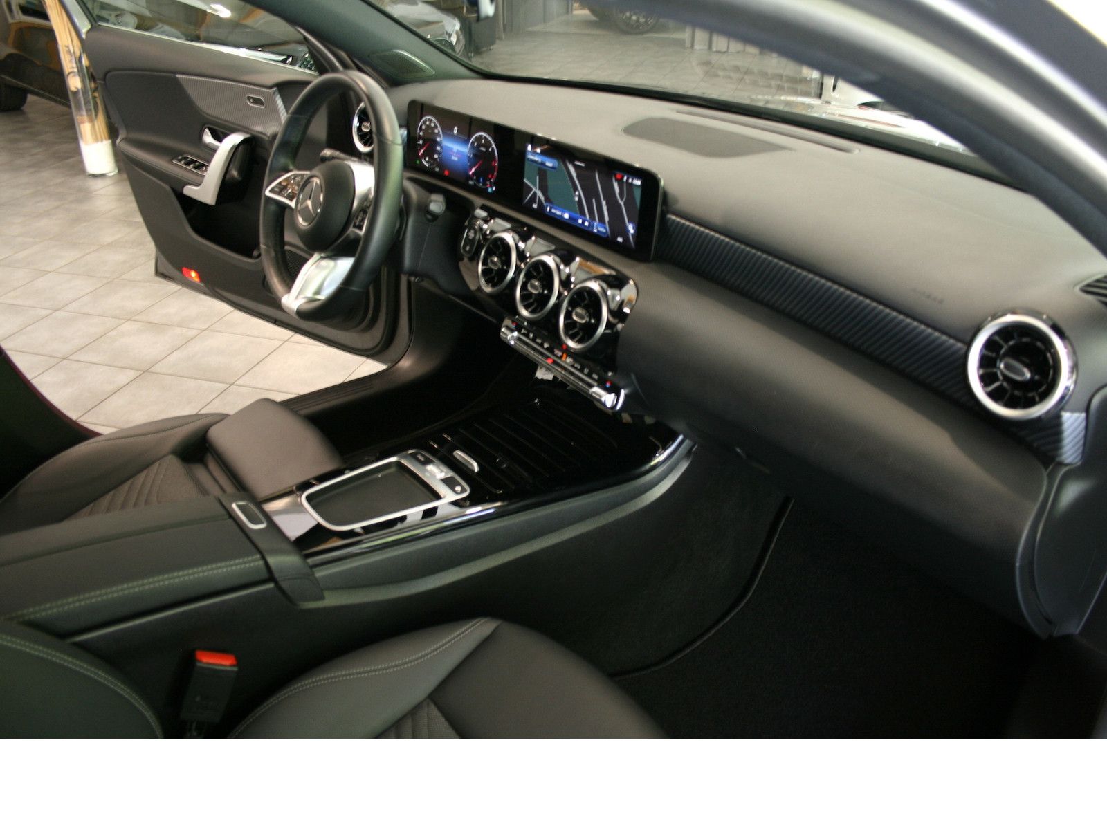 Fahrzeugabbildung Mercedes-Benz A 180 d Progres.Advanced *Panorama-SD*Klimatroni