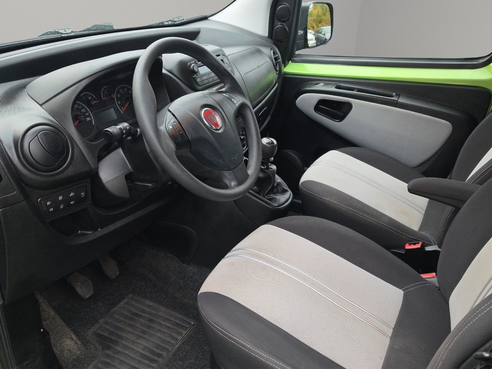 Fahrzeugabbildung Fiat Qubo 1.4 8V MY QUBO AUS 1.HAND