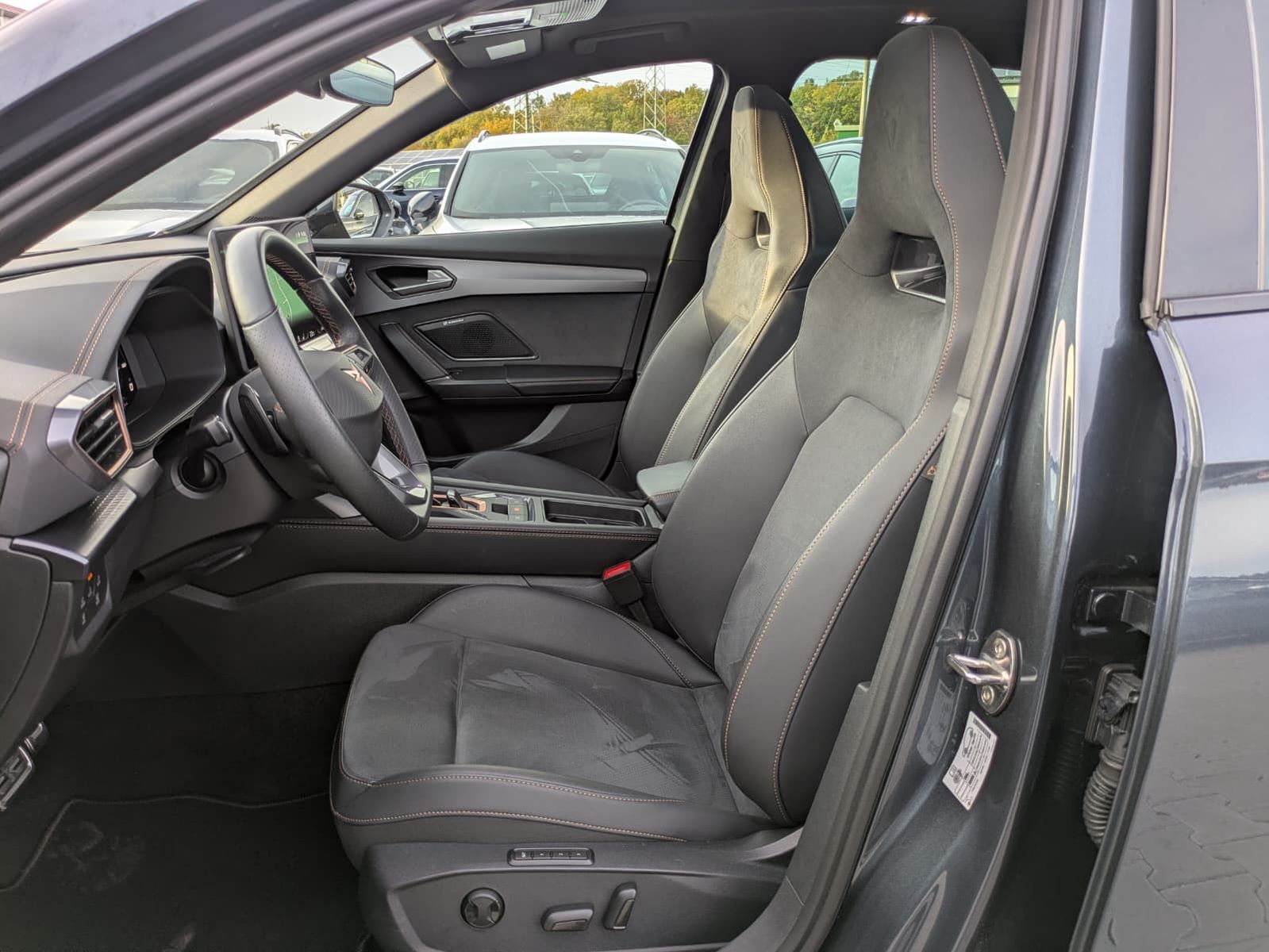 Fahrzeugabbildung CUPRA Formentor 2.0 TDI PANO*MATRIX*SENNH.*DINAM*360