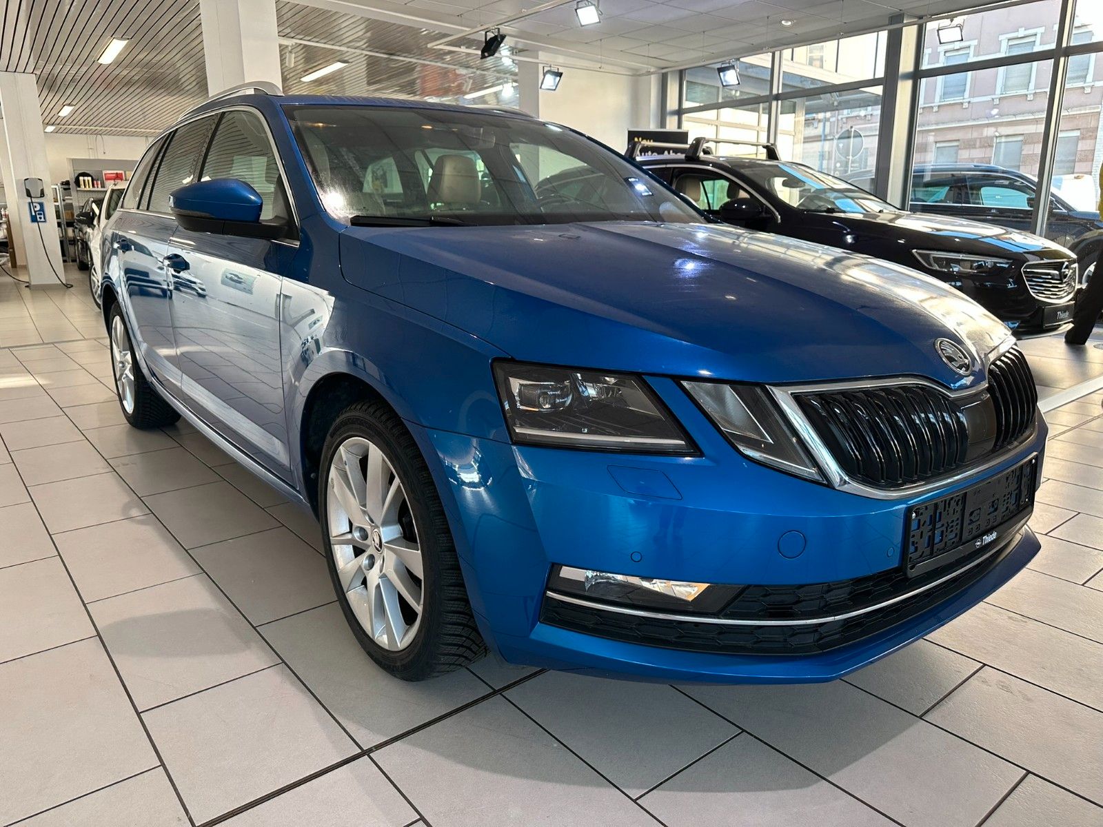 Fahrzeugabbildung SKODA Octavia Combi Style 1.5TSI LED/NAVI/SHZ/AHK