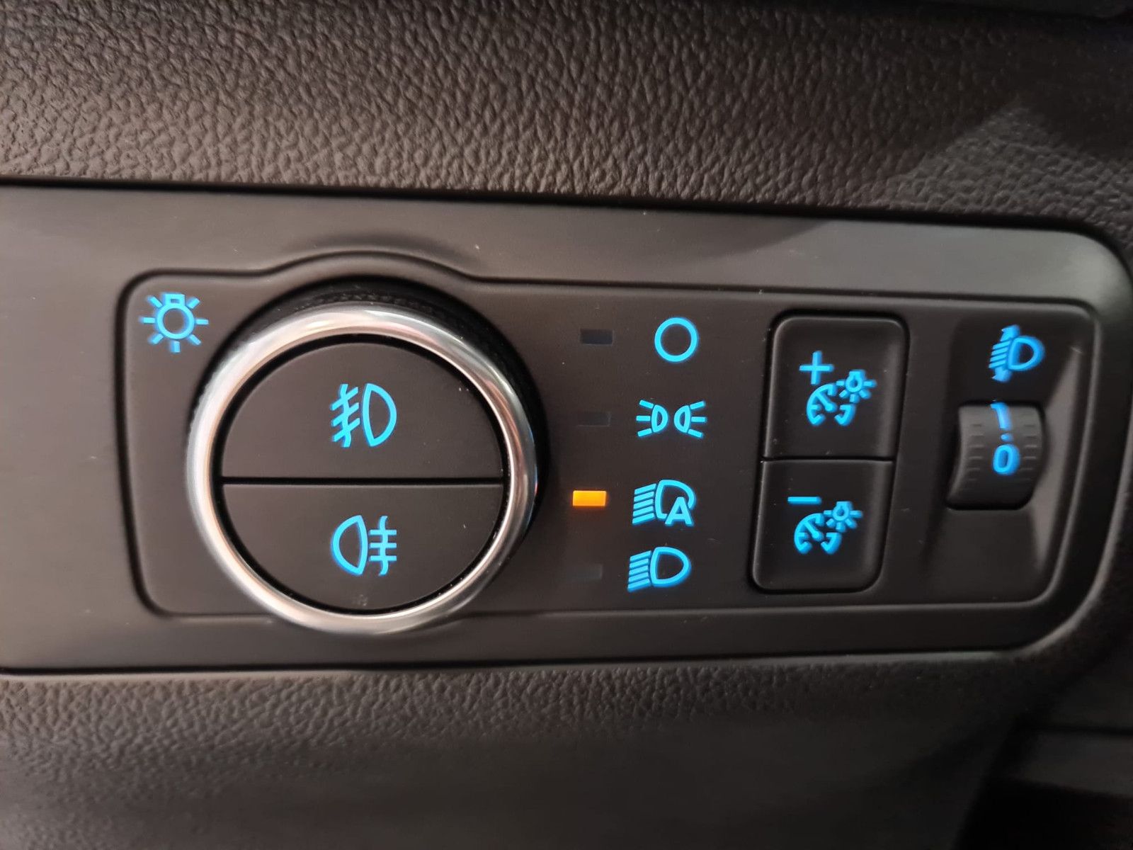 Fahrzeugabbildung Ford Kuga Cool & Connect / LED / NUR 30TKM