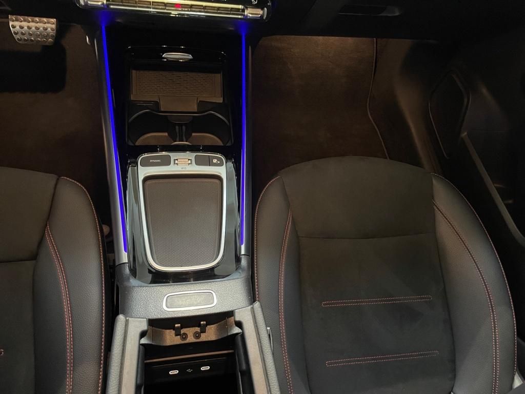 Fahrzeugabbildung Mercedes-Benz GLA 180 AMG AHK Pano LED KeyLess SHZ Sport Navi