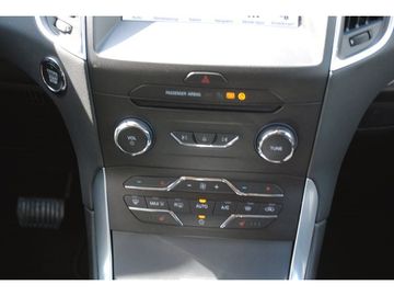 Fahrzeugabbildung Ford S-Max 2.0 Titanium+ AUTOMATIK+ KAMERA+ KEYFREE+