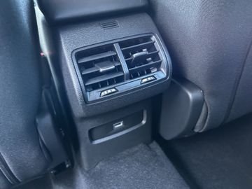 Citroën C4 1.2 PureTech 130 Max KAMERA LED NAVI SHZ ALU