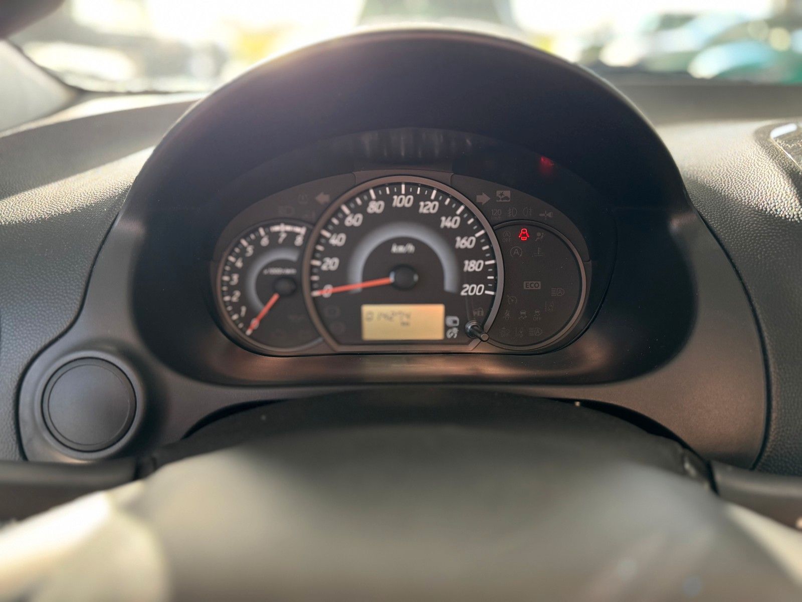 Fahrzeugabbildung Mitsubishi Space Star 1.2 Select "Klima Allwetterreifen"