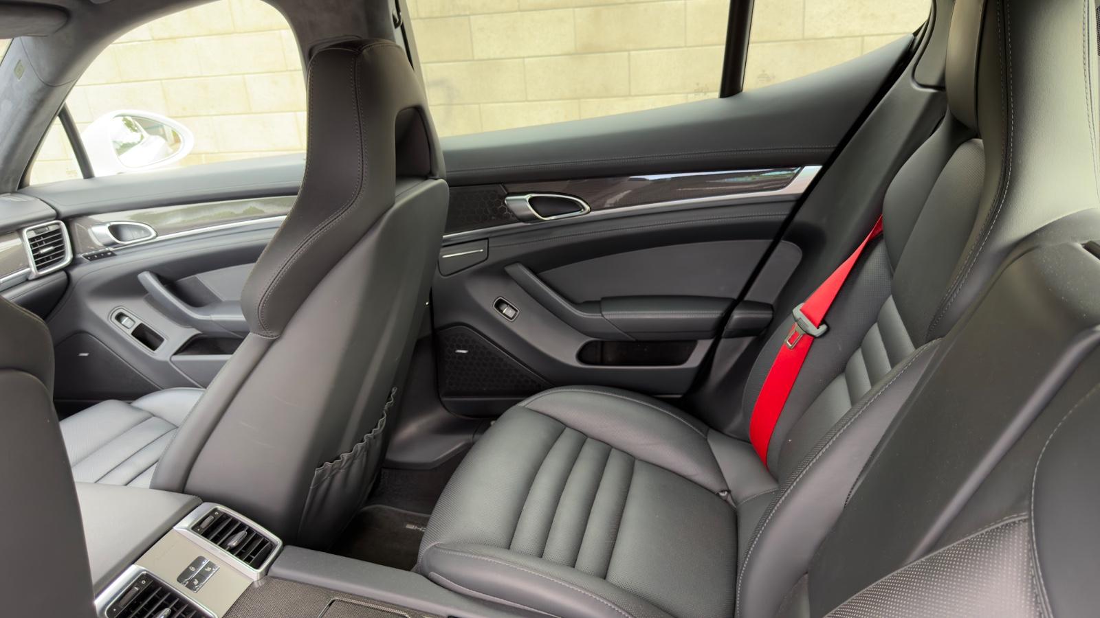 Porsche Panamera GTS GTS