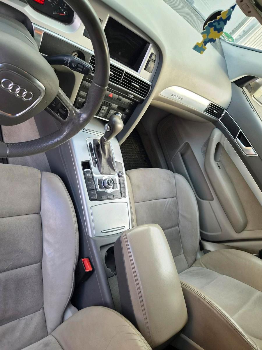 Audi Quattro 2011 — photo 11