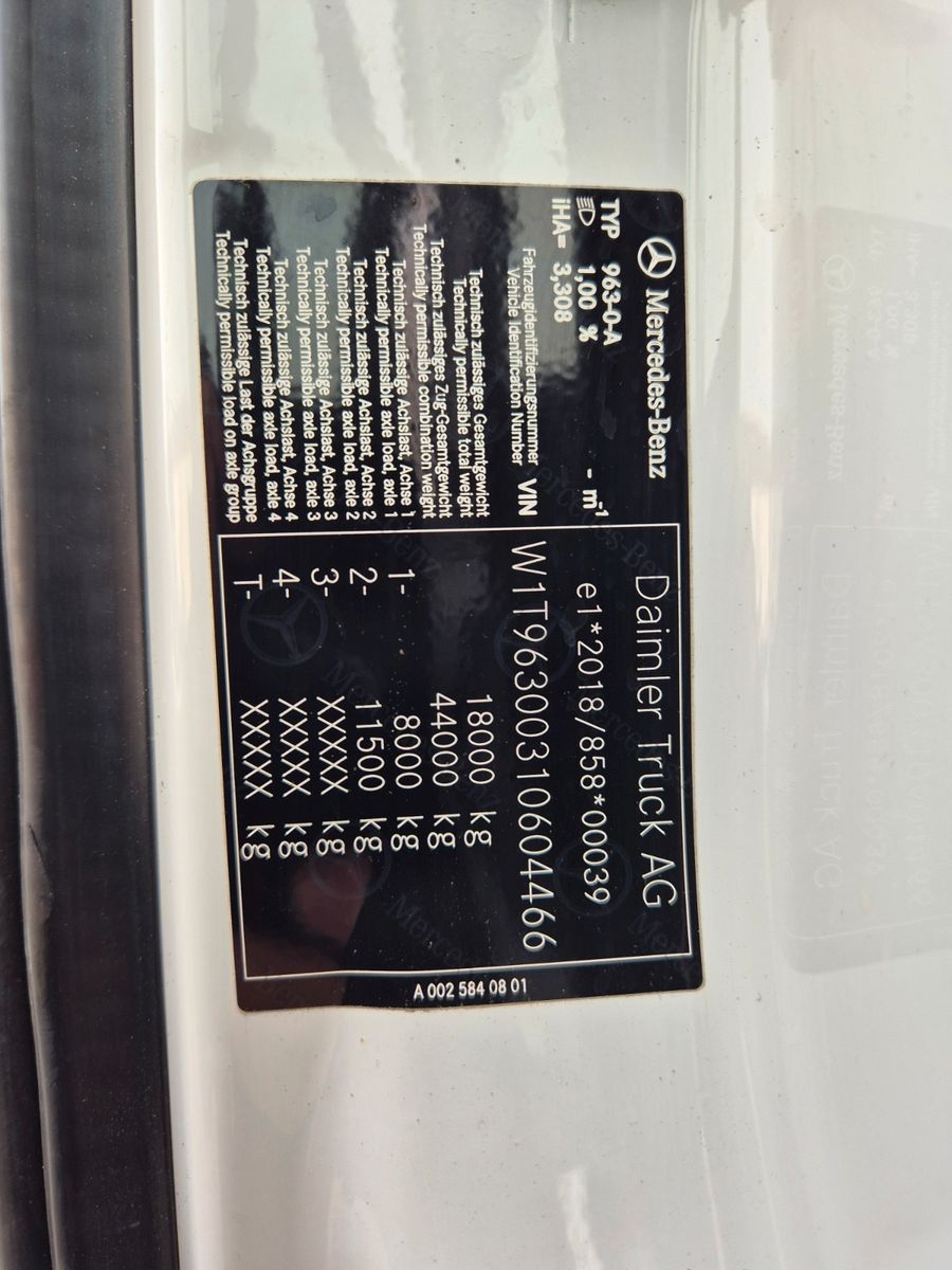 Fahrzeugabbildung Mercedes-Benz Actros 1832 L Glaswand Palfinger PK 14502 Funk