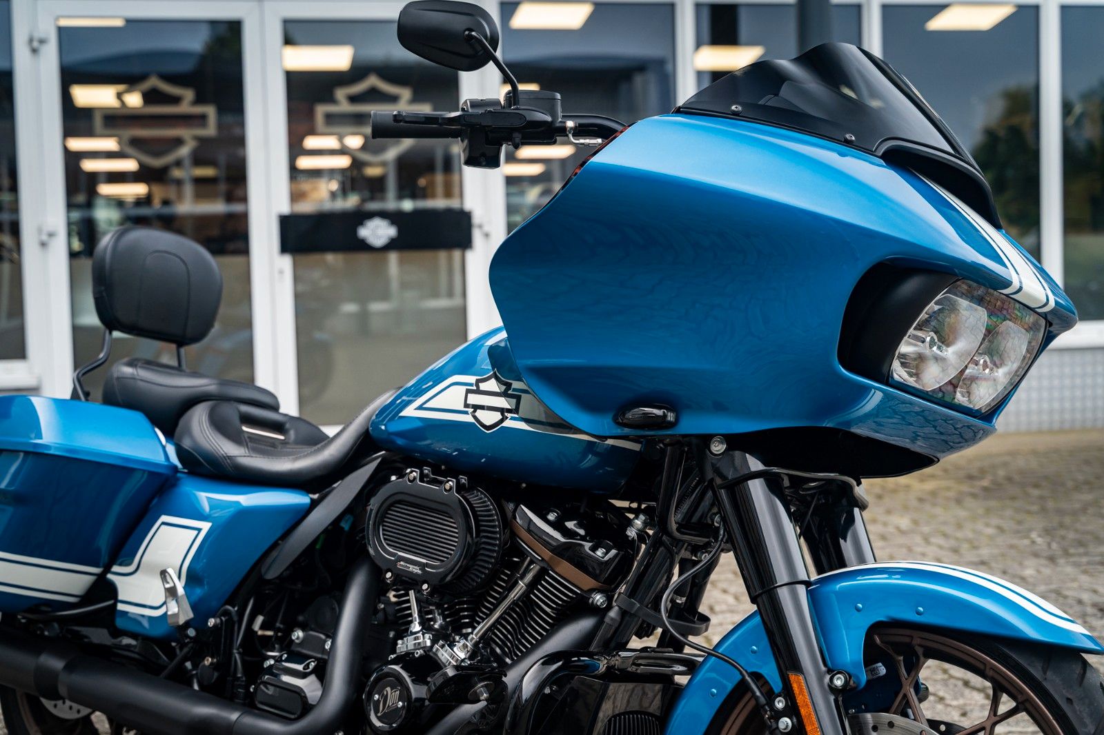 Fahrzeugabbildung Harley-Davidson FLTRXST Road Glide ST "Fast Johnnie" - Custom