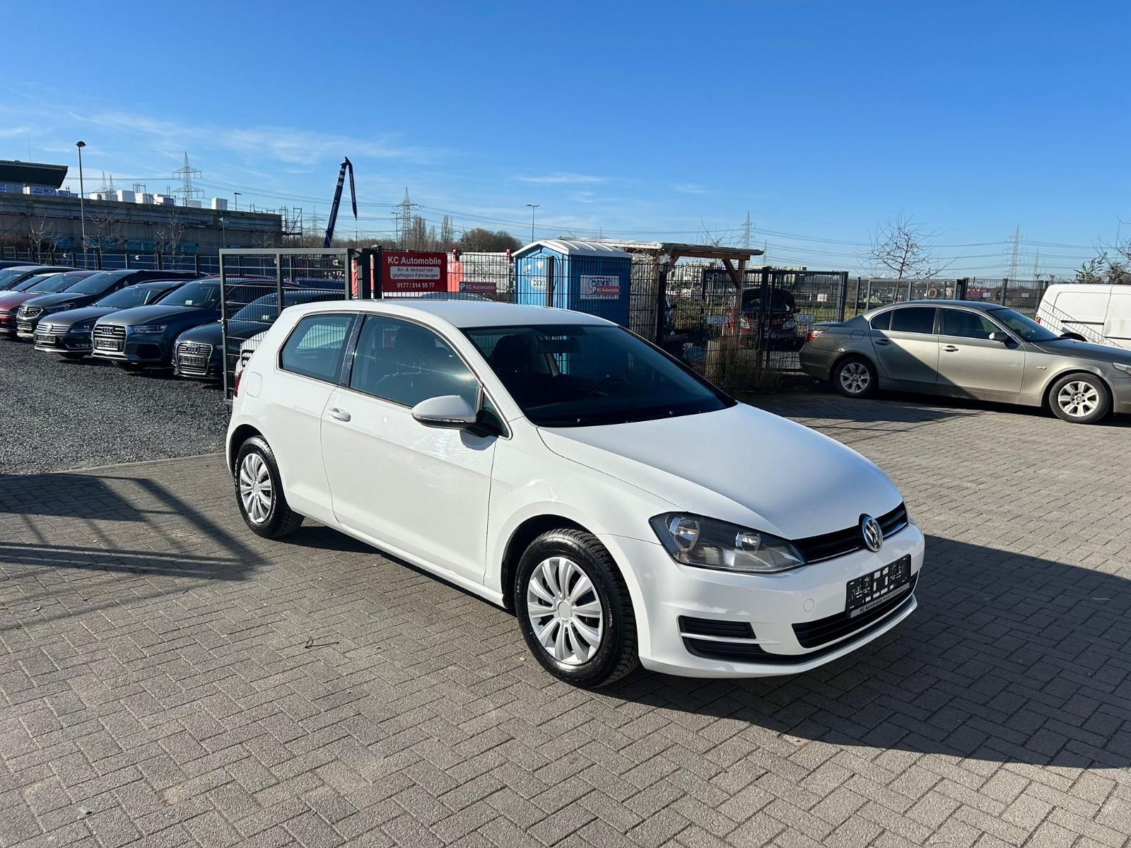 Volkswagen Golf VII Lim. Trendline BMT*2HAND*92TKM*TÜV NEU*