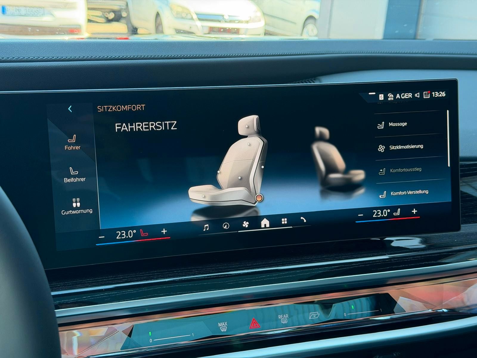 Fahrzeugabbildung BMW 740 d xDrive M Sport Pro*B&W*MASS*PAN*STHZ*CON*