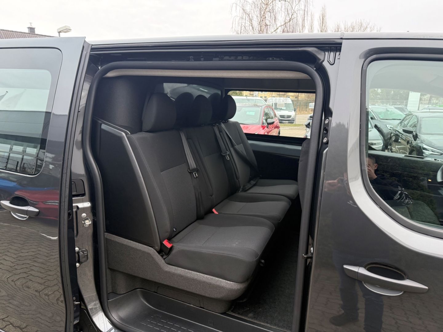 Fahrzeugabbildung Opel Vivaro L3 Doppelkabine XL D 180 Automatik