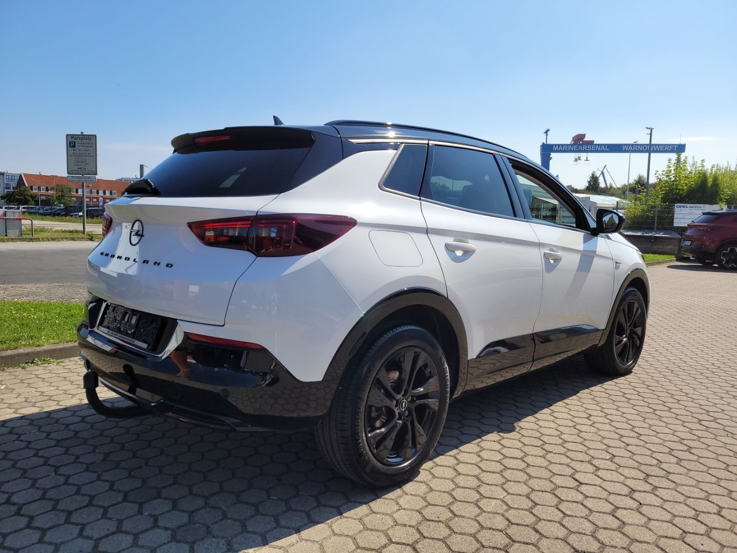 Fahrzeugabbildung Opel Grandland GS Line mit SHZ+LHZ+Kamera+AHK