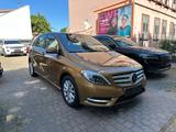 Mercedes-Benz B 200 CDI Leder/ Navi/ Kamera / 1.Hand !! - Mercedes-Benz B 200: Cdi
