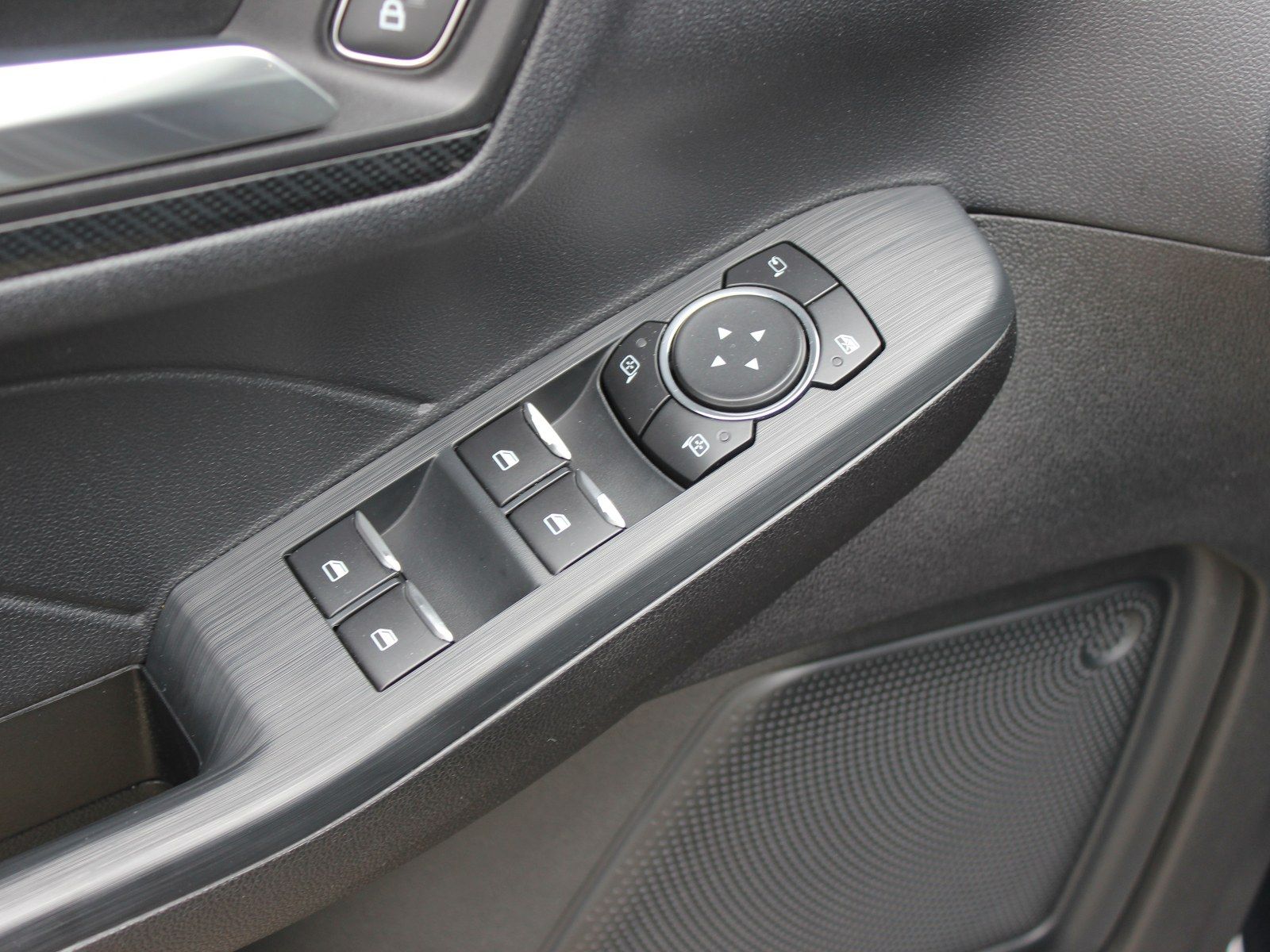 Fahrzeugabbildung Ford Kuga Plug-In Hybrid ST-Line X 2,5 Duratec