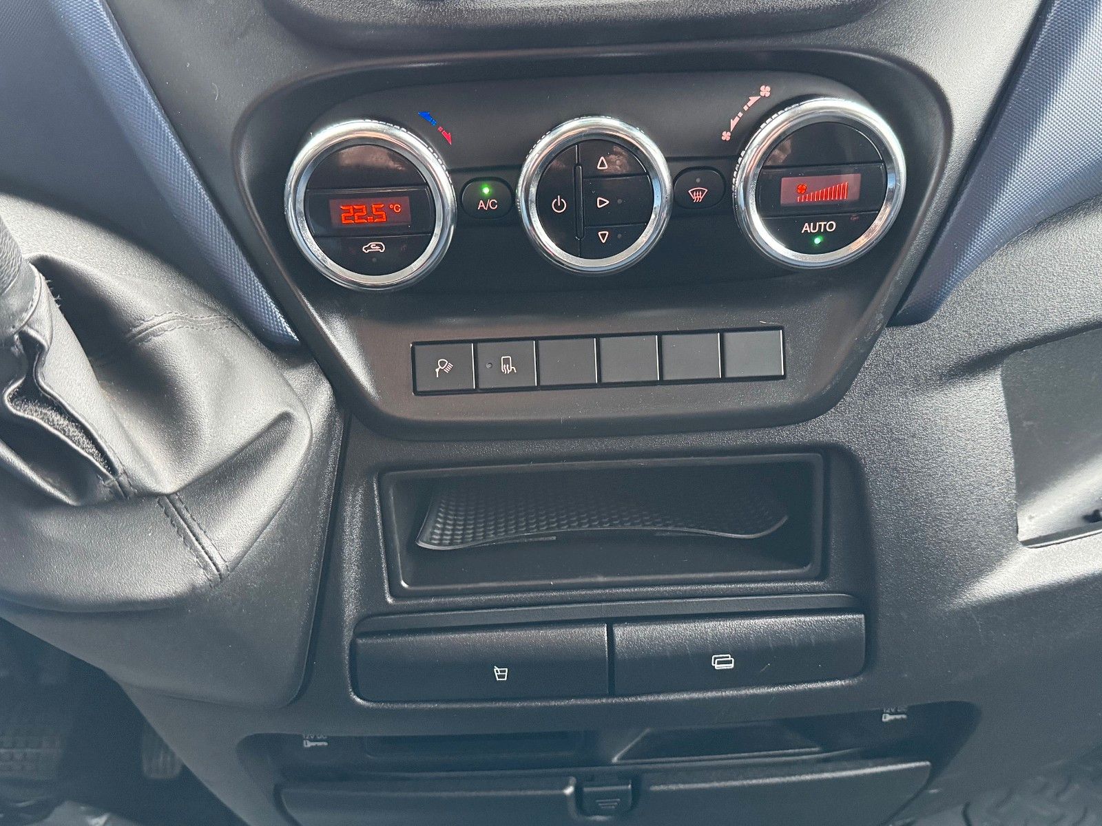 Fahrzeugabbildung Iveco Daily 35S12 *R3.520mm*AHK*Automatik*51.272km!!