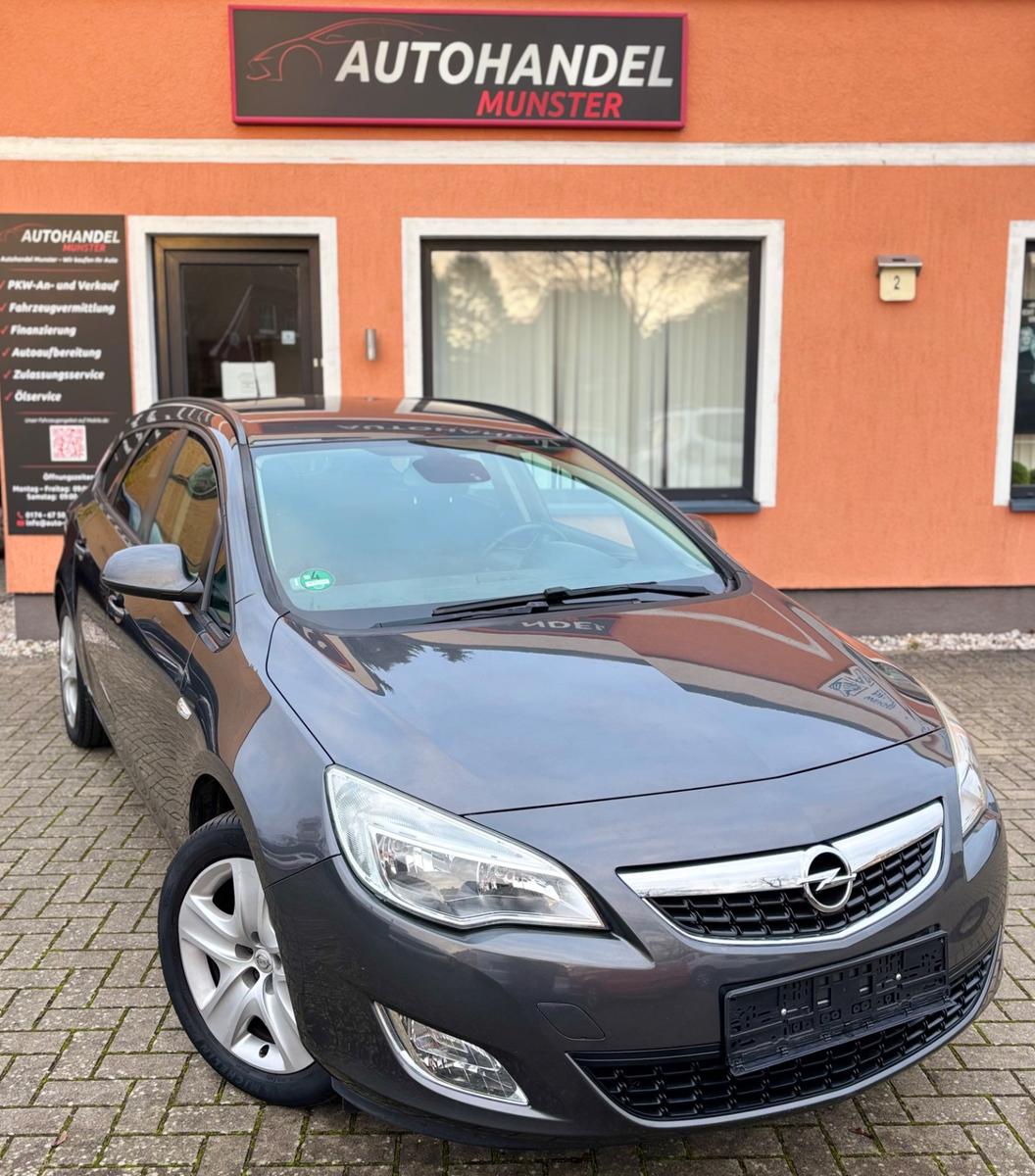 Opel Astra J Sports Tourer ! Steuerkette & TÜV Neu !