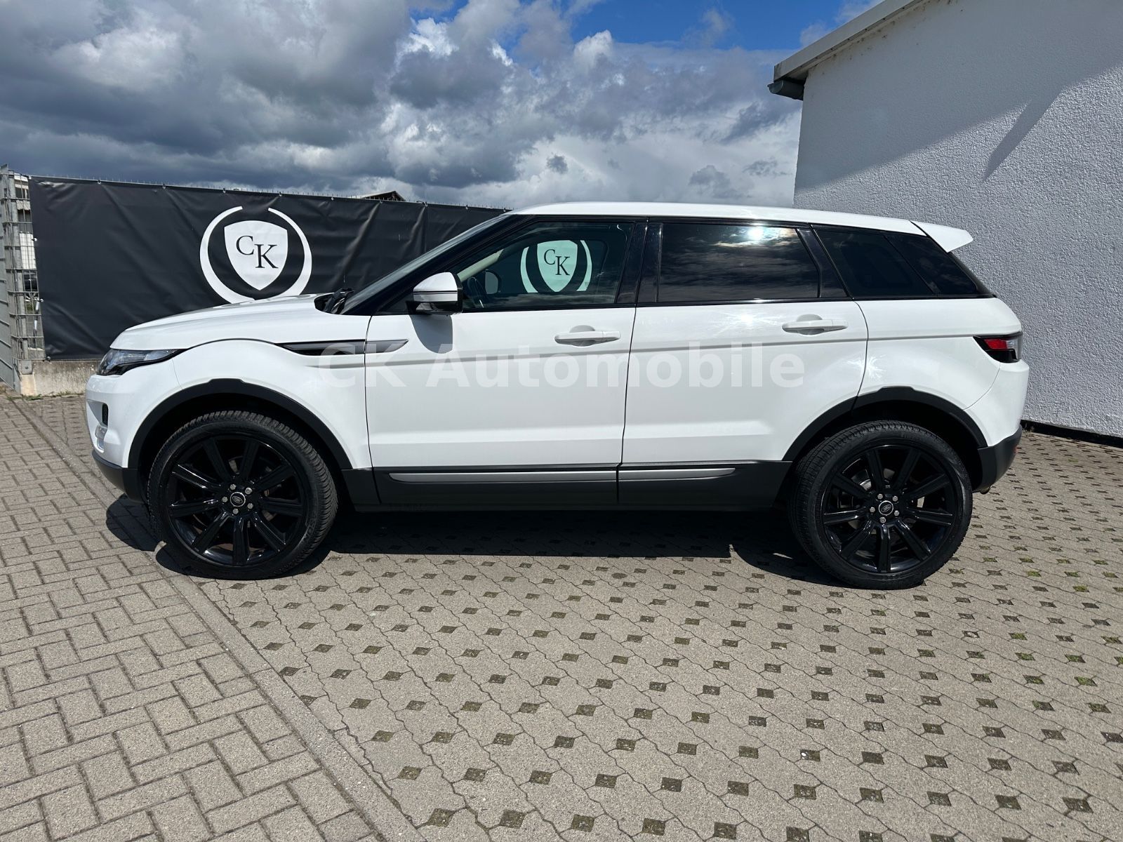 Fahrzeugabbildung Land Rover Range Rover Evoque Pure/Navi/Kamera/PDC