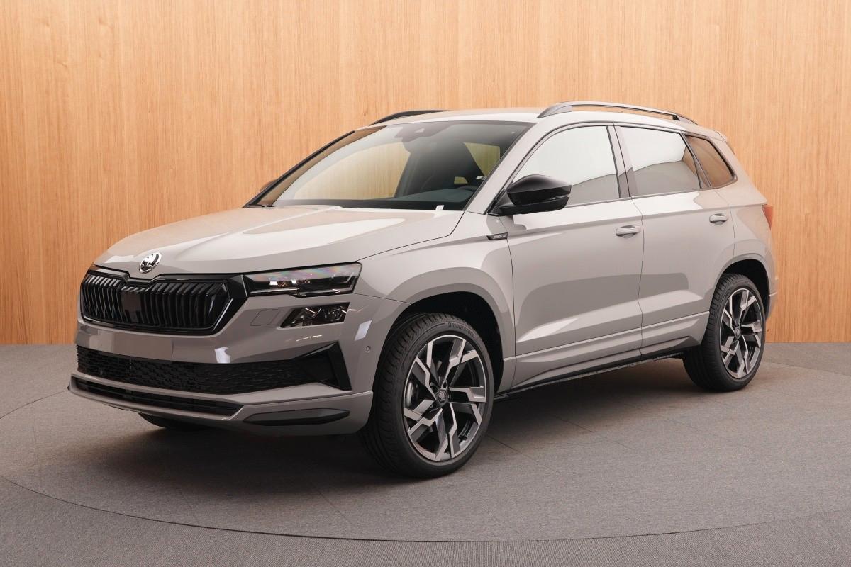 Skoda Karoq Sportline 4x4+AHK+5J Gar.+Alu19Z