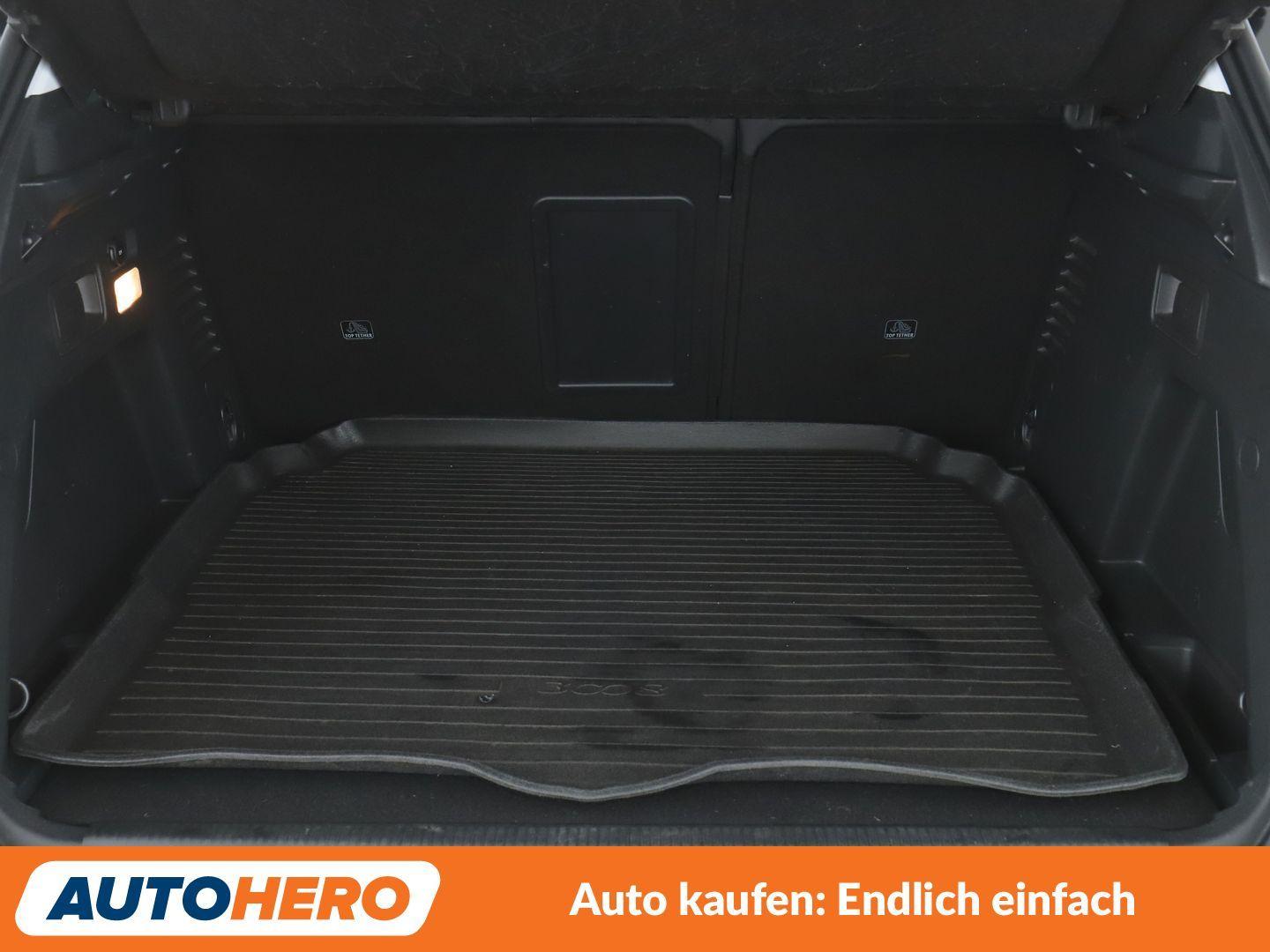 Peugeot 3008 1.5 Blue-HDi Allure*NAVI*PDC*KLIMA*TEMPO*