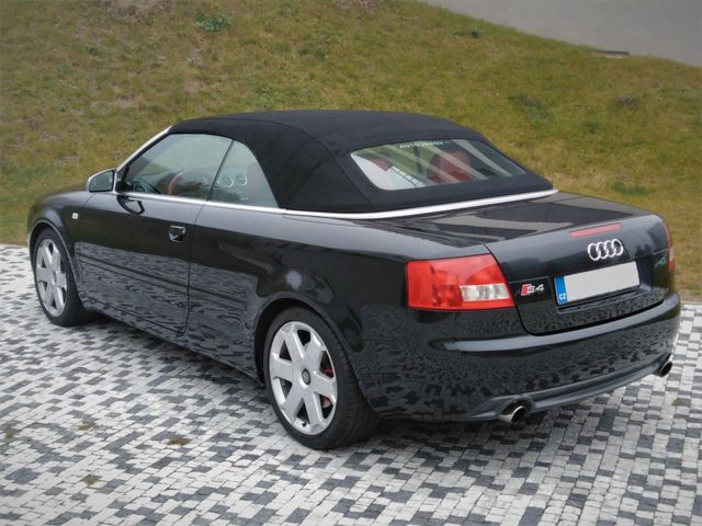 Audi S4 4.2 quattro Cabriolet - manual