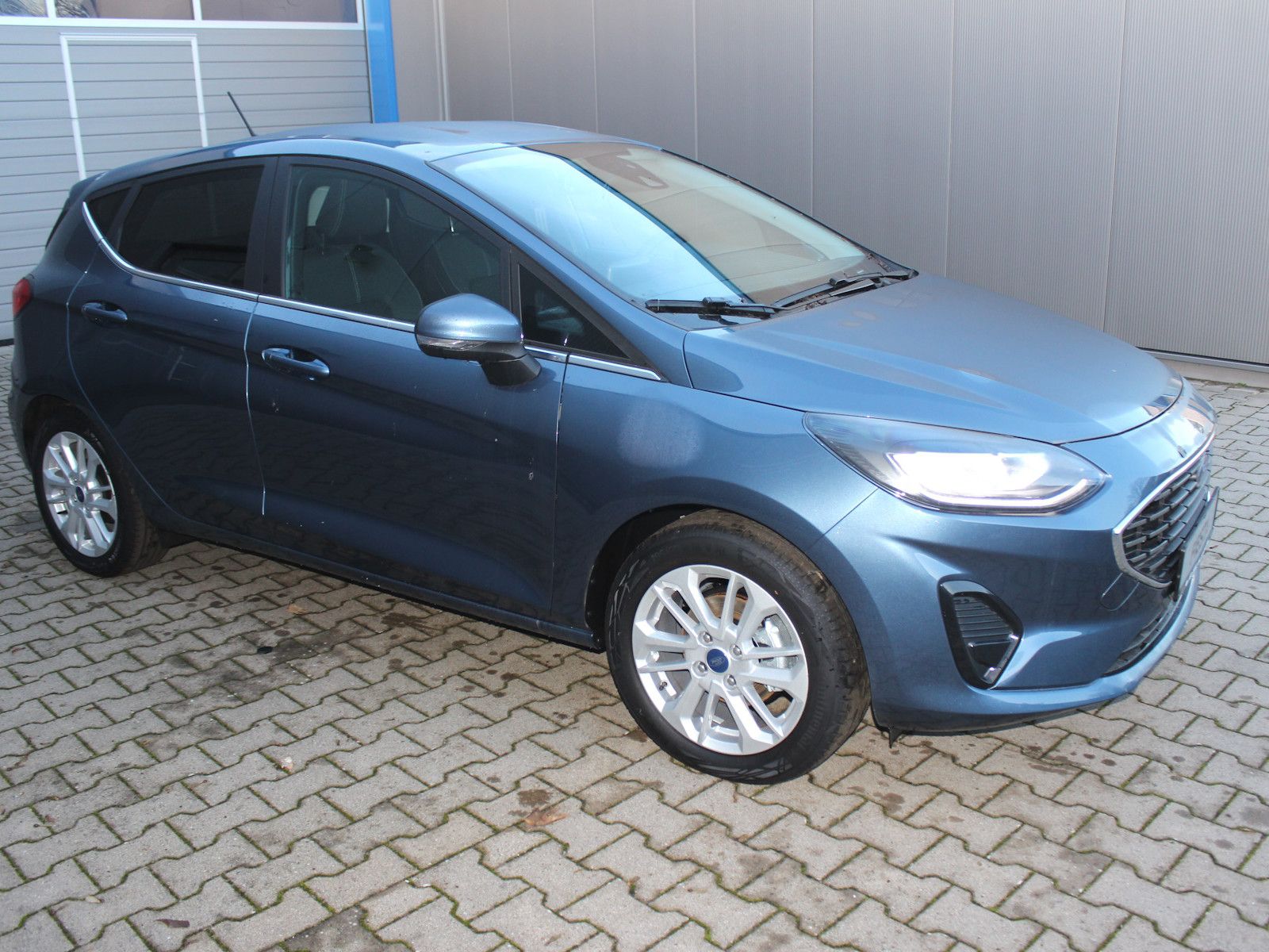 Fahrzeugabbildung Ford Fiesta Titanium