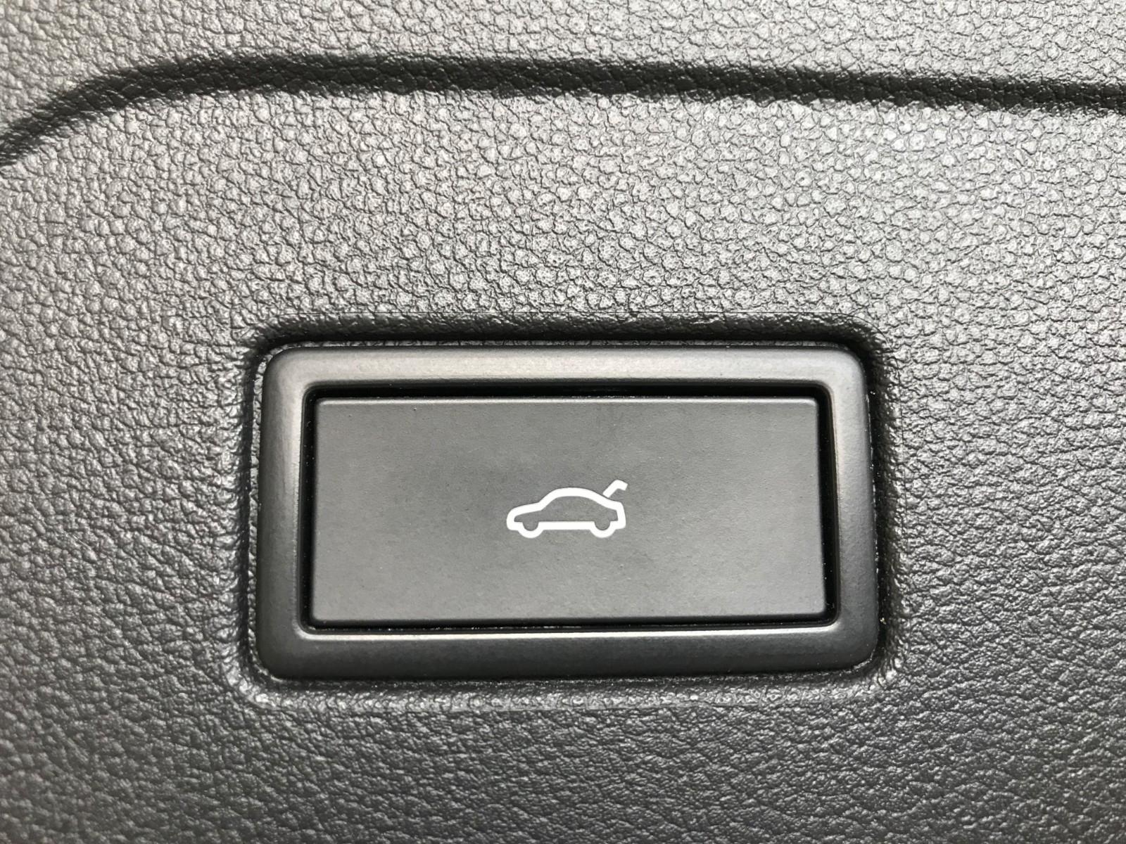Volkswagen Touran 2.0 TDI SCR DSG STANDHEIZUNG PANO, миниатюра 9