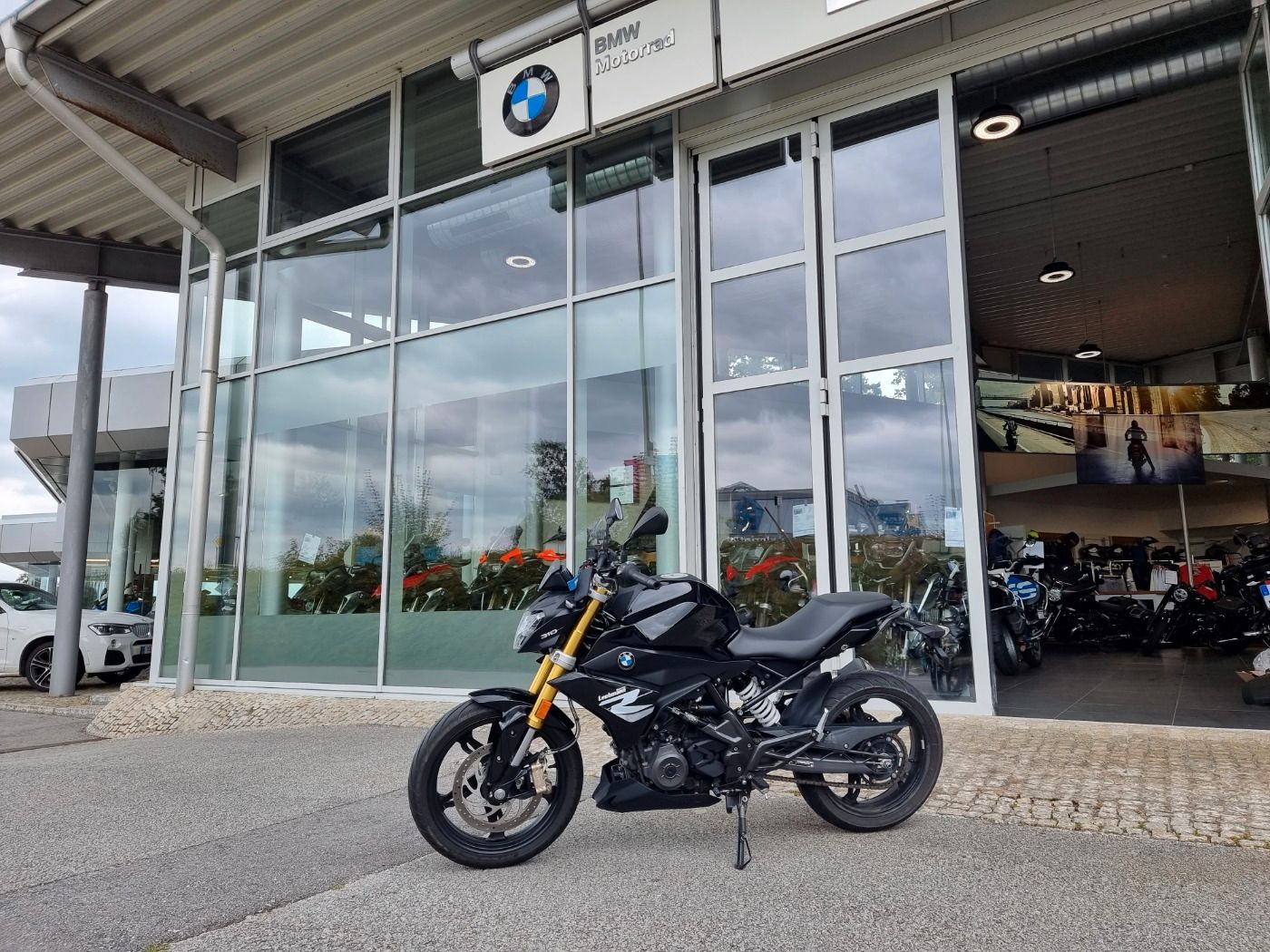 Fahrzeugabbildung BMW G 310 R Tieferlegung 4cm