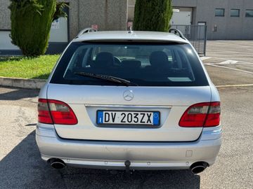 Mercedes E 220 - 10