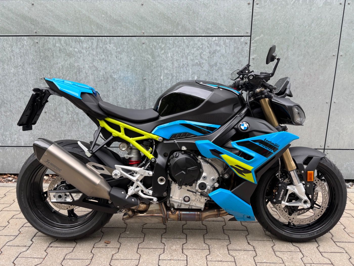 Fahrzeugabbildung BMW S 1000 R Style Sport 2 Pakete Akrapovic