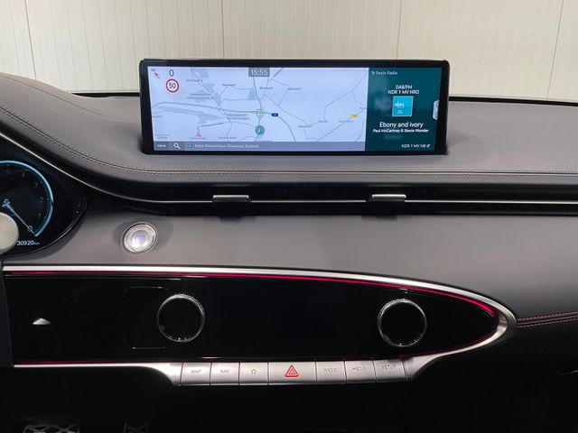 GV70 Luxury 2.5 T-GDI 4WD PANO NAVI LED