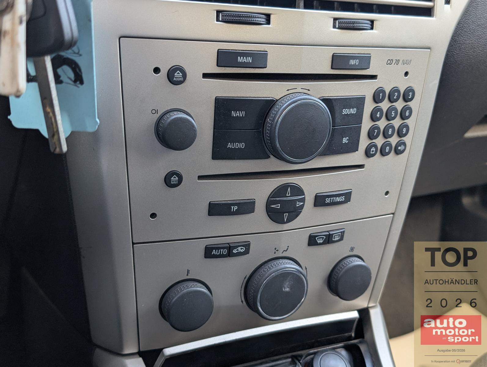 Opel Astra 2007 — photo 29