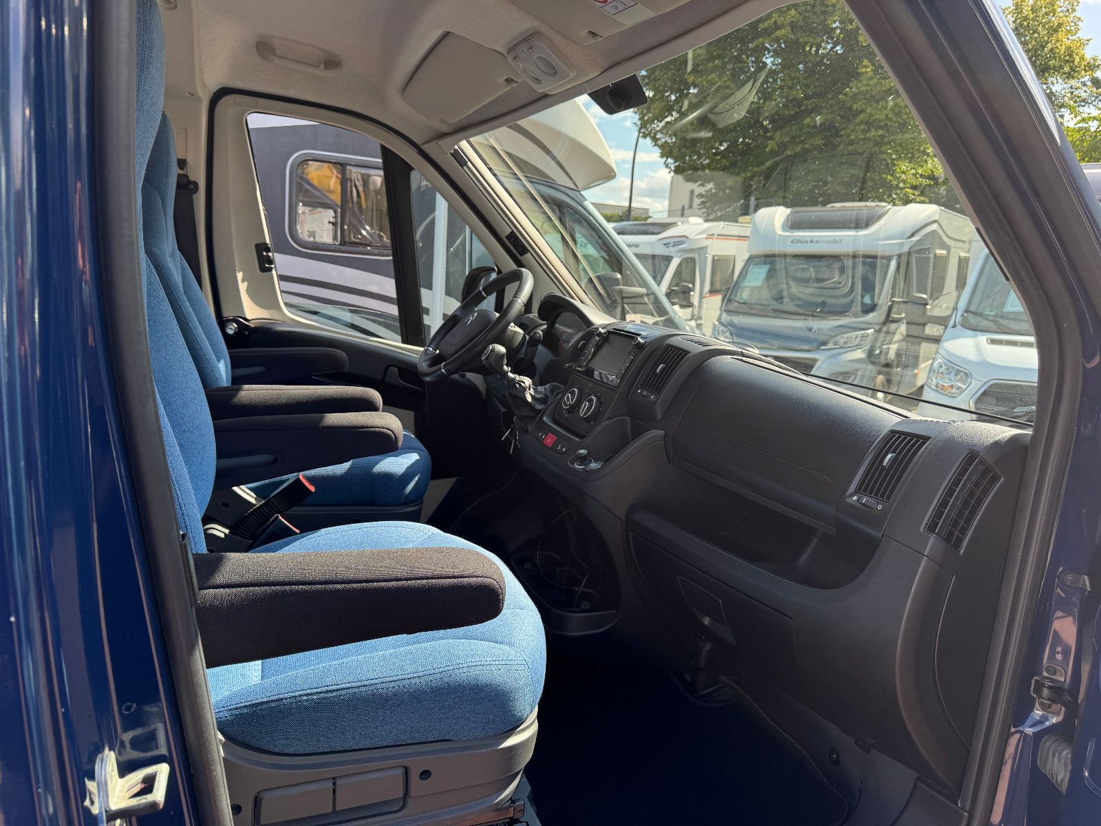 Vehicle image Pössl RUNNER 636 INDIVIDUAL ROOM CLIMATE AHK