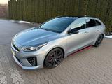 Kia ProCeed 1.6 T-GDI DCT GT *Memory*Pano*Bastuck* - silberne Kia pro cee'd / ProCeed