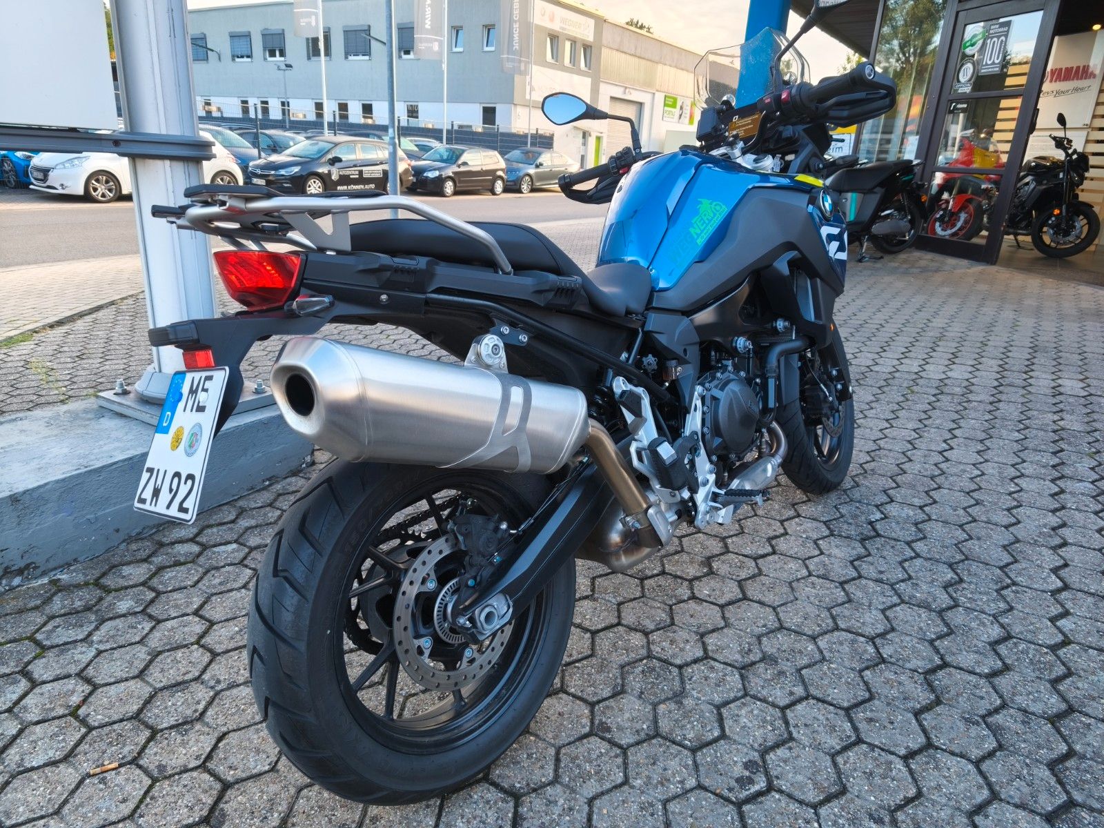 Fahrzeugabbildung BMW F 800 GS  Tief
