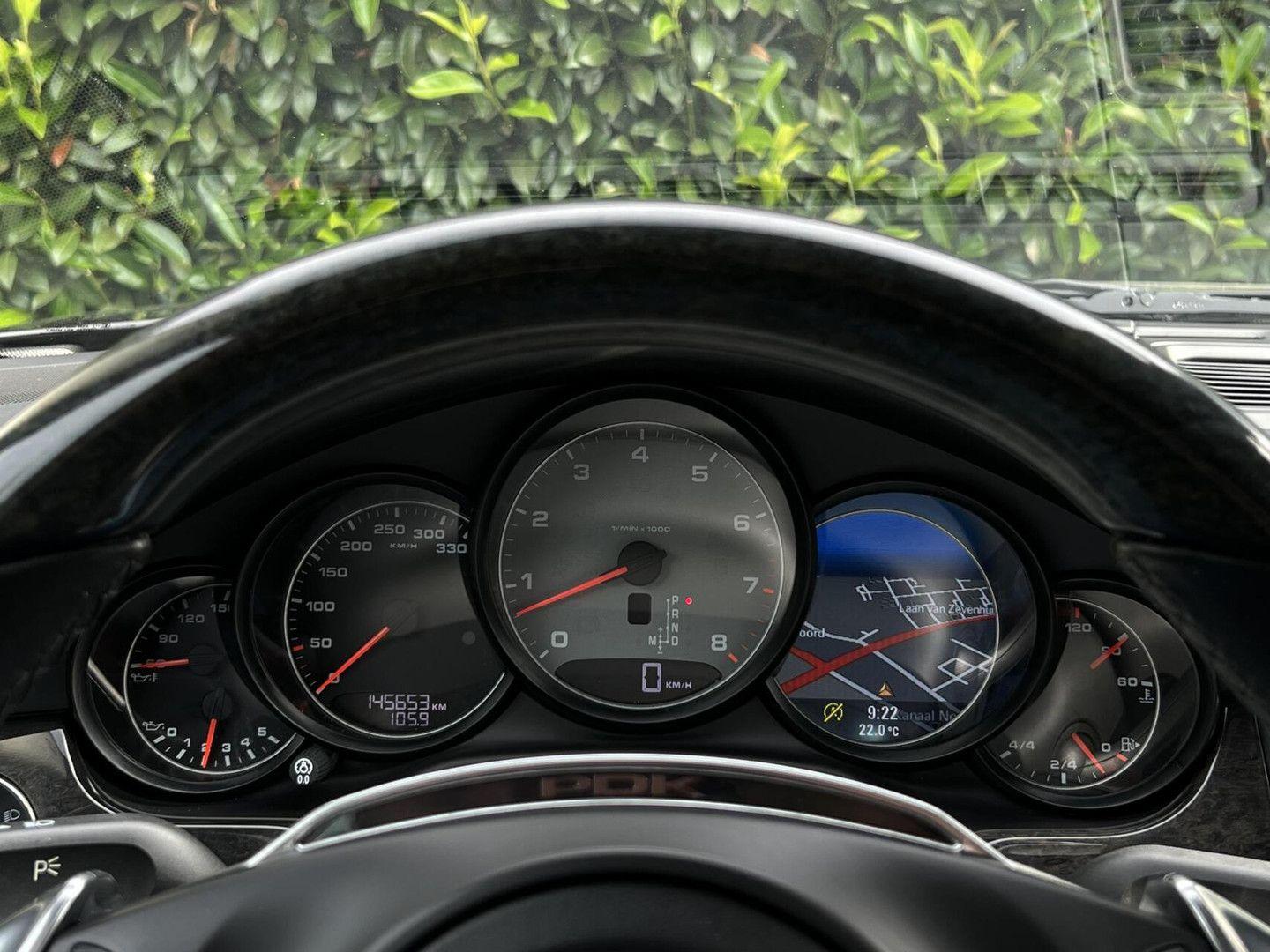 PORSCHE PANAMERA - 4S 4.8 - 400 CV -  PANORAMA -BVA - PACK SPORT CHRONO - TOIT OUVRANT